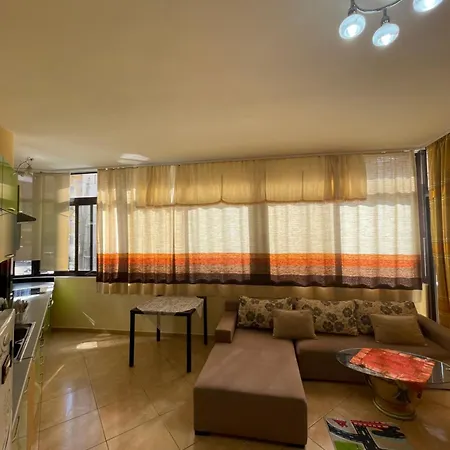 Apartman Door Number 3 Tirana